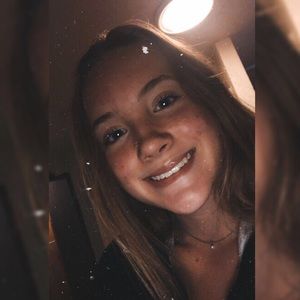 Meet your Posher, Jade